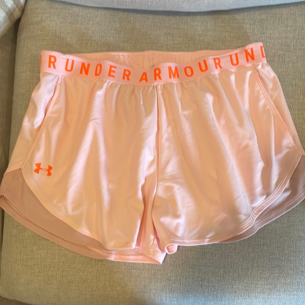EUC Under Armour Womens Pink & Beige Shorts Size XL